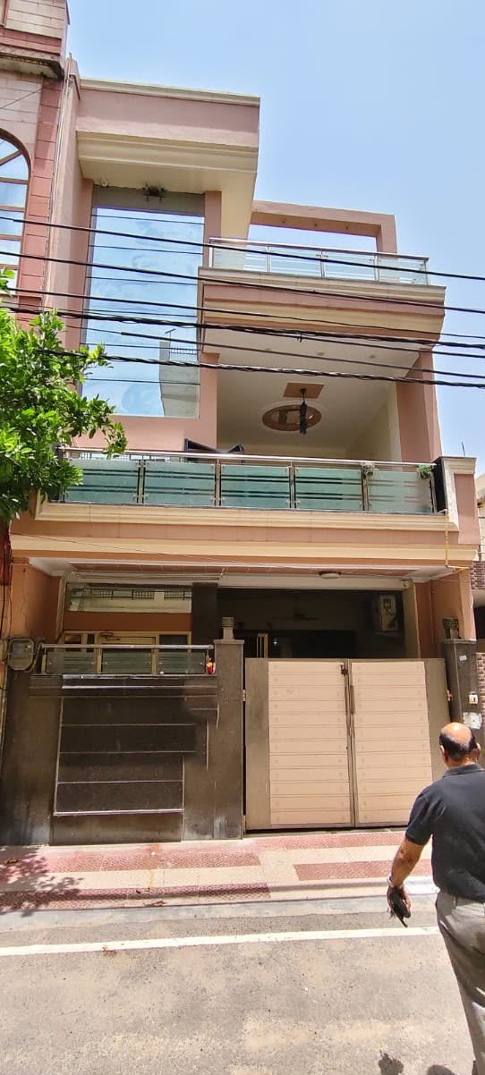 Property 3 Image 3